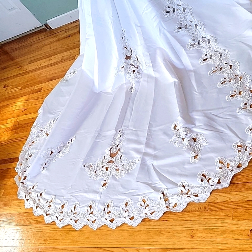 Removable Wedding Train - Picture 8 of 14